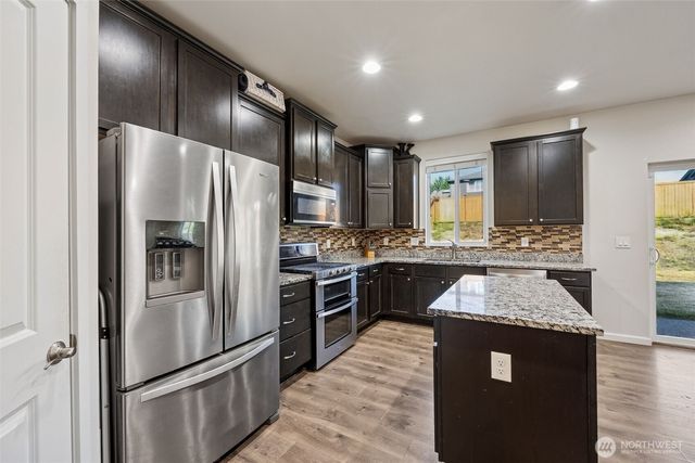 13829 67th Avenue E, Puyallup, WA 98373