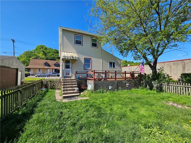 1327 Pacific Ave, Monaca, PA 15061