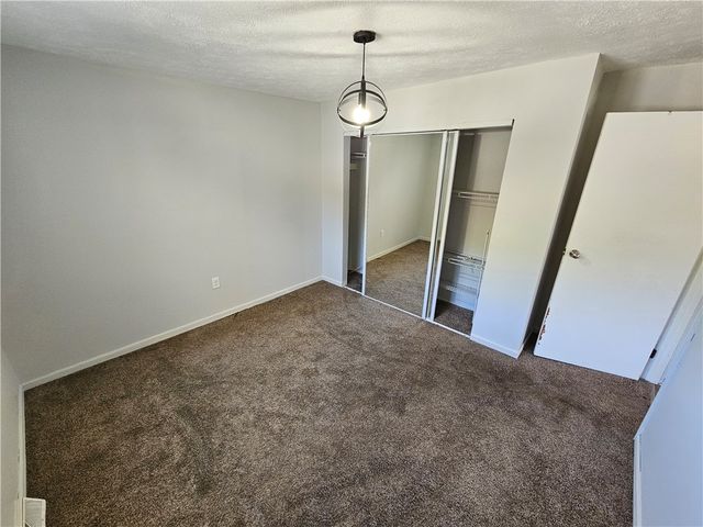 1327 Pacific Ave, Monaca, PA 15061