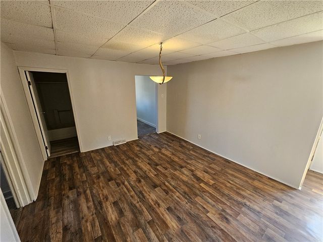 1327 Pacific Ave, Monaca, PA 15061