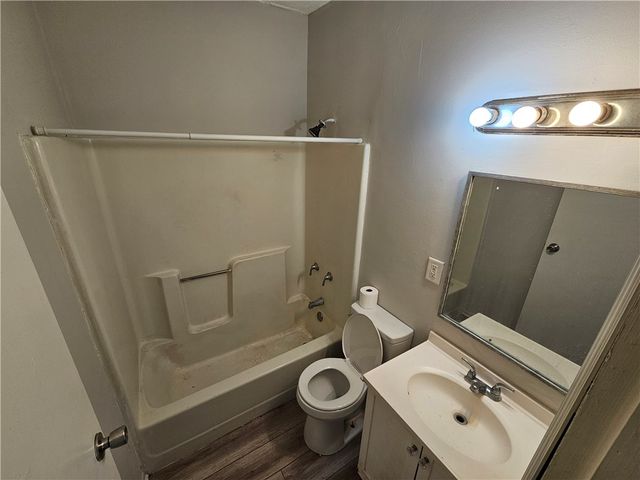 1327 Pacific Ave, Monaca, PA 15061