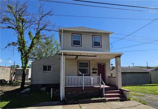 1327 Pacific Ave, Monaca, PA 15061