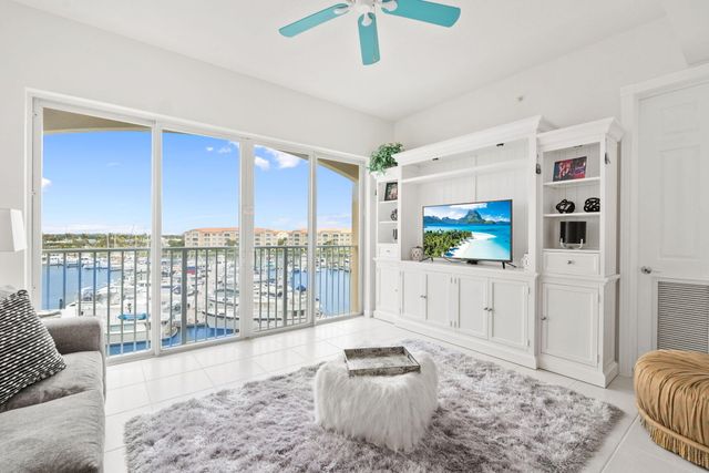 14 Harbour Isle Drive W Ph01, Fort Pierce, FL 34949