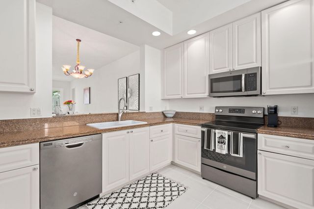 14 Harbour Isle Drive W Ph01, Fort Pierce, FL 34949