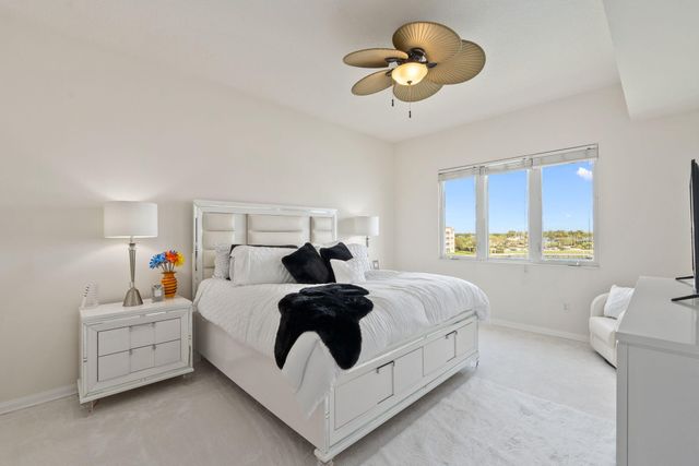 14 Harbour Isle Drive W Ph01, Fort Pierce, FL 34949