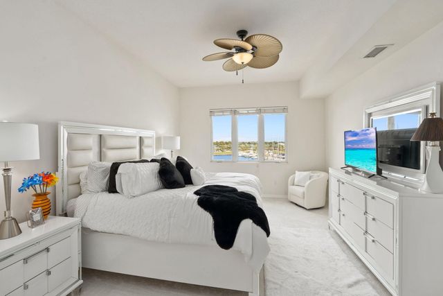 14 Harbour Isle Drive W Ph01, Fort Pierce, FL 34949