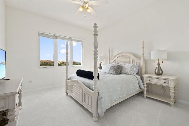 14 Harbour Isle Drive W Ph01, Fort Pierce, FL 34949