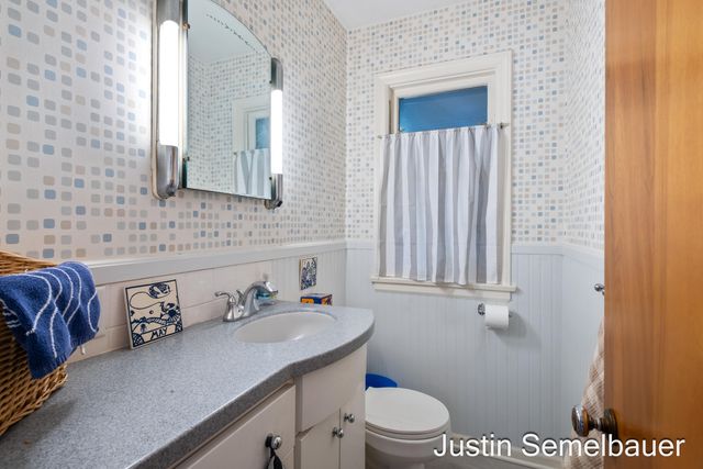 2248 Elliott Street Se, City Of Grand Rapids, MI 49506