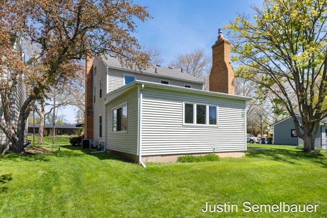 2248 Elliott Street Se, City Of Grand Rapids, MI 49506