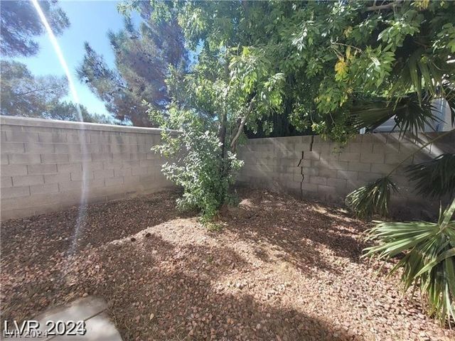 7817 Falconwing Avenue, Las Vegas, NV 89131