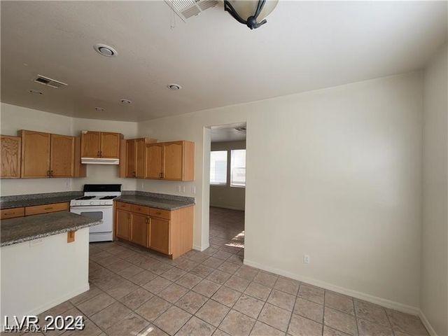 7817 Falconwing Avenue, Las Vegas, NV 89131