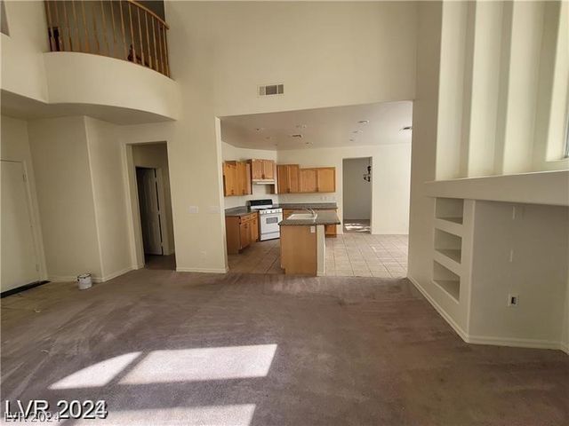 7817 Falconwing Avenue, Las Vegas, NV 89131