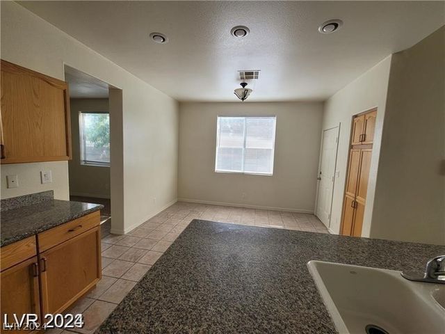 7817 Falconwing Avenue, Las Vegas, NV 89131