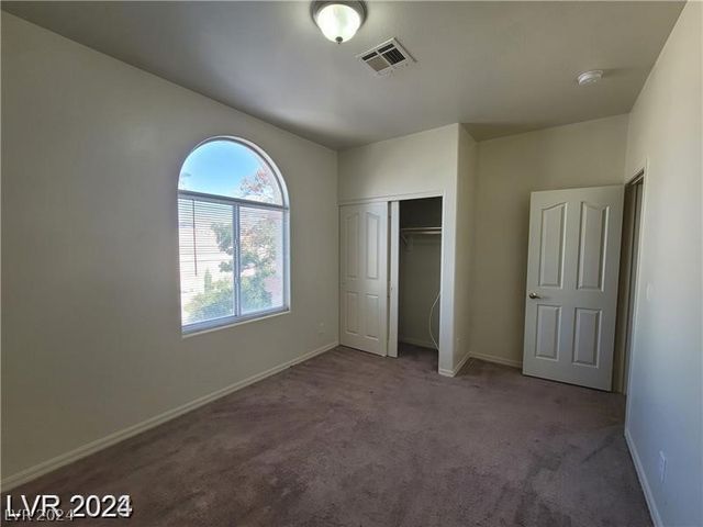 7817 Falconwing Avenue, Las Vegas, NV 89131