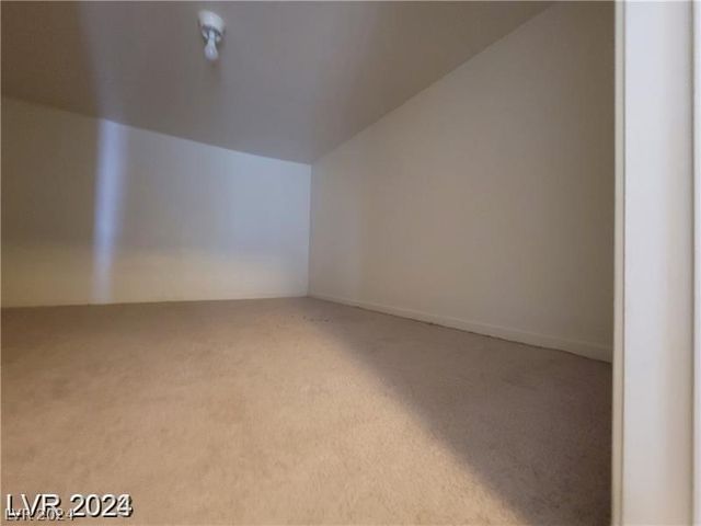 7817 Falconwing Avenue, Las Vegas, NV 89131