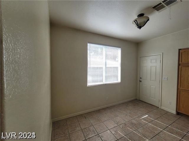 7817 Falconwing Avenue, Las Vegas, NV 89131