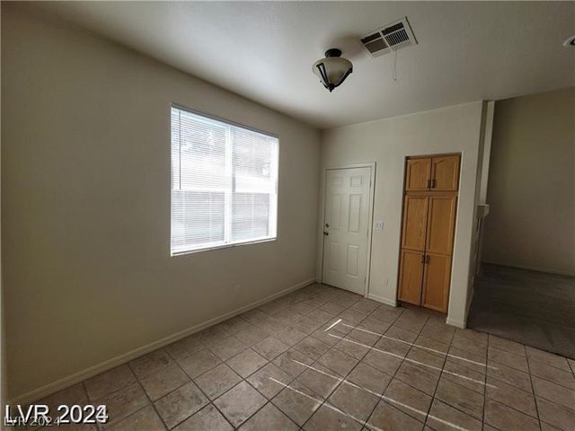 7817 Falconwing Avenue, Las Vegas, NV 89131