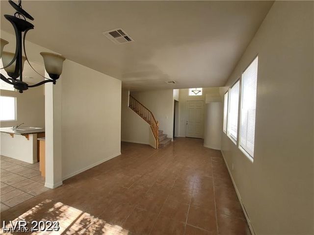 7817 Falconwing Avenue, Las Vegas, NV 89131
