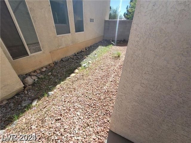 7817 Falconwing Avenue, Las Vegas, NV 89131
