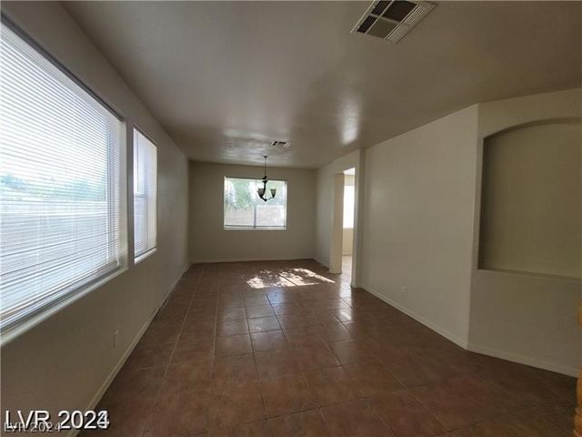 7817 Falconwing Avenue, Las Vegas, NV 89131