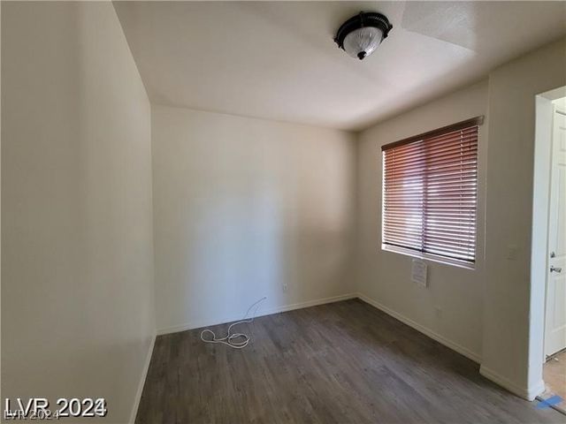 7817 Falconwing Avenue, Las Vegas, NV 89131