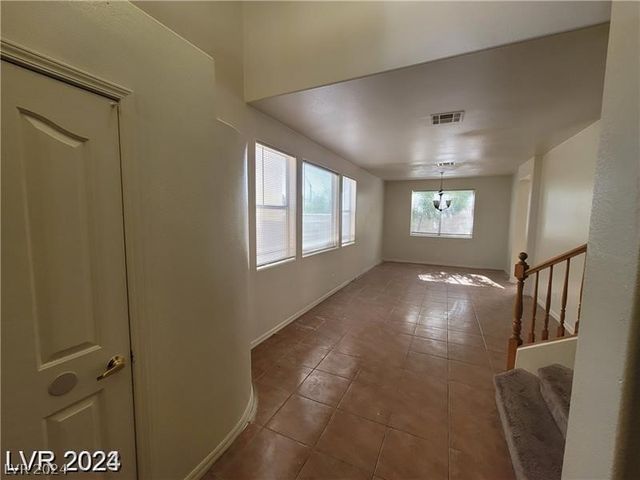 7817 Falconwing Avenue, Las Vegas, NV 89131