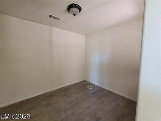 7817 Falconwing Avenue, Las Vegas, NV 89131