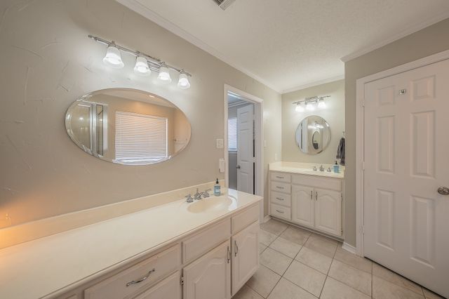 2720 Cedar Springs Court, Bedford, TX 76021