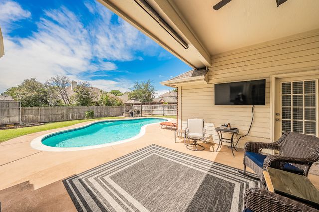 2720 Cedar Springs Court, Bedford, TX 76021