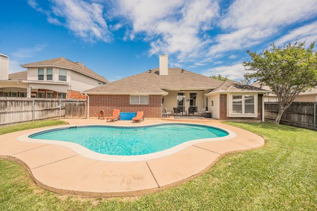 2720 Cedar Springs Court, Bedford, TX 76021