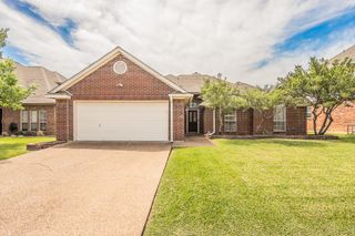 2720 Cedar Springs Court, Bedford, TX 76021