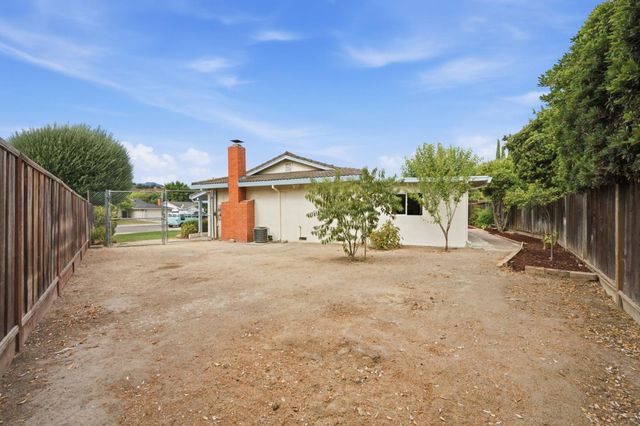 573 Chickasaw Court, San Jose, CA 95123
