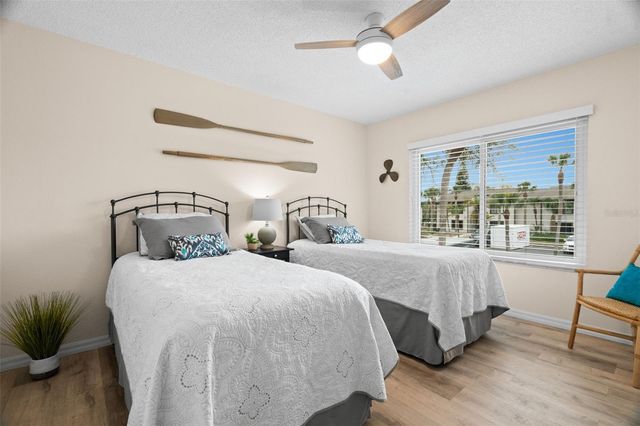 377 MOORINGS COVE DRIVE 9H, Tarpon Springs, FL 34689