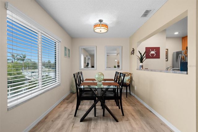 377 MOORINGS COVE DRIVE 9H, Tarpon Springs, FL 34689