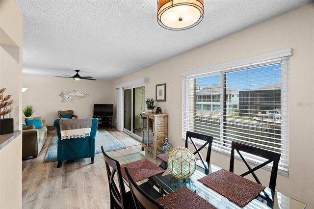 377 MOORINGS COVE DRIVE 9H, Tarpon Springs, FL 34689