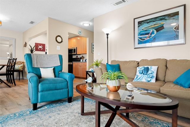 377 MOORINGS COVE DRIVE 9H, Tarpon Springs, FL 34689