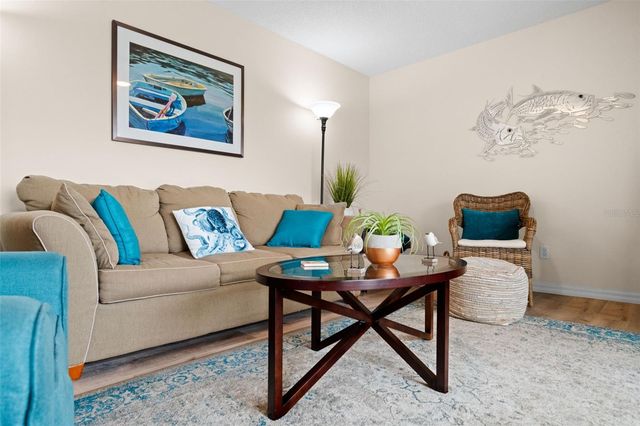 377 MOORINGS COVE DRIVE 9H, Tarpon Springs, FL 34689