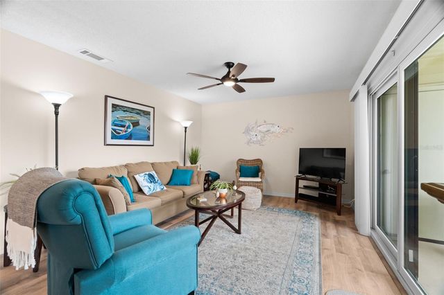 377 MOORINGS COVE DRIVE 9H, Tarpon Springs, FL 34689