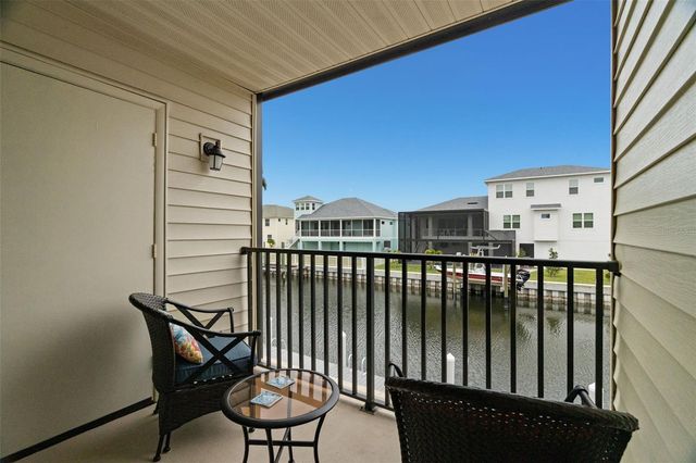 377 MOORINGS COVE DRIVE 9H, Tarpon Springs, FL 34689