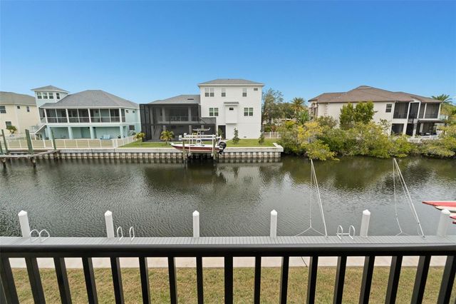 377 MOORINGS COVE DRIVE 9H, Tarpon Springs, FL 34689