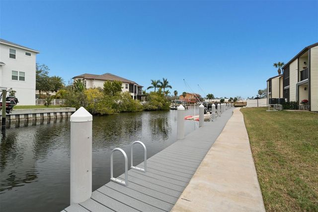 377 MOORINGS COVE DRIVE 9H, Tarpon Springs, FL 34689