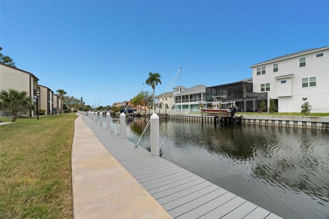 377 MOORINGS COVE DRIVE 9H, Tarpon Springs, FL 34689