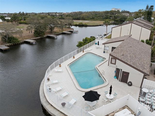 377 MOORINGS COVE DRIVE 9H, Tarpon Springs, FL 34689