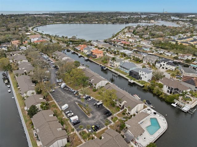 377 MOORINGS COVE DRIVE 9H, Tarpon Springs, FL 34689