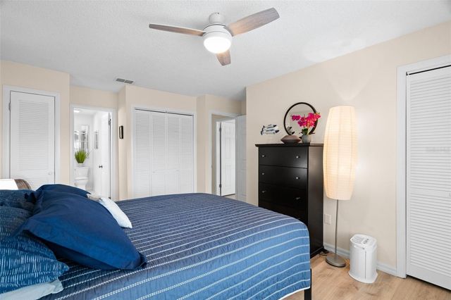 377 MOORINGS COVE DRIVE 9H, Tarpon Springs, FL 34689