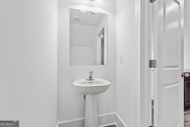 1520 Parks Edge Lane NW, Atlanta, GA 30318