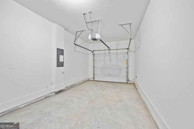 1520 Parks Edge Lane NW, Atlanta, GA 30318