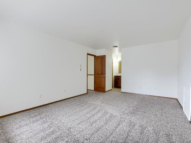 15818 E 8th Circle, Aurora, CO 80011