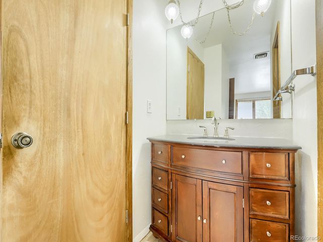 15818 E 8th Circle, Aurora, CO 80011