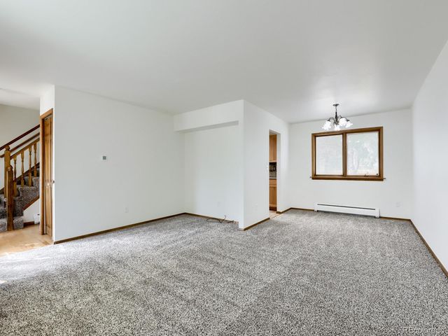 15818 E 8th Circle, Aurora, CO 80011